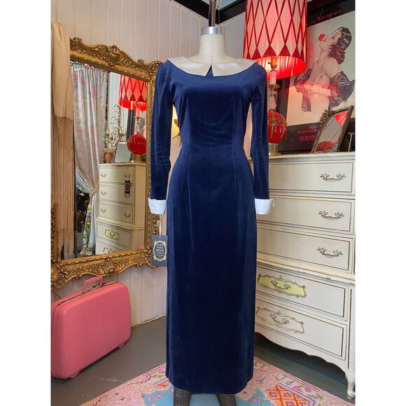 Vintage Dresses & Skirts - vintage 1980s blue velveteen gown reverse collar french cuffs 80s fashion velvet